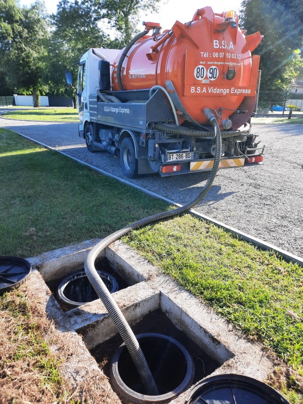 Entreprise spécialisée en entretien et nettoyage de fosse septique sur Vérac à proximité de Saint André de Cubzac